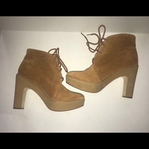 MORE PICTURES RIGHT BOOTIE - Picture 1 of 8